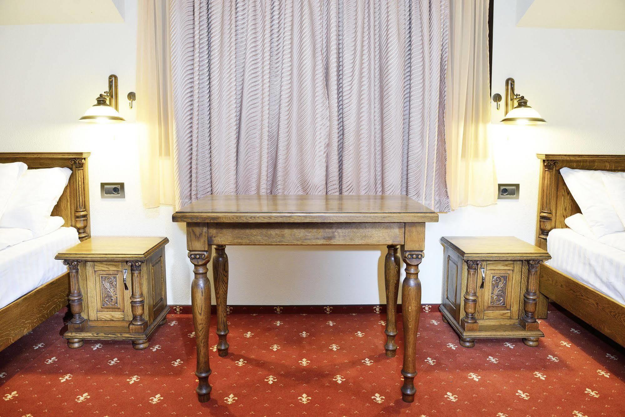 Hotel Castel Royal Mosnita Noua المظهر الخارجي الصورة