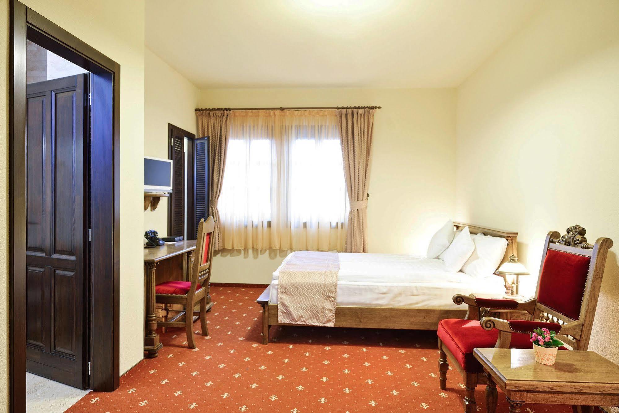 Hotel Castel Royal Mosnita Noua المظهر الخارجي الصورة