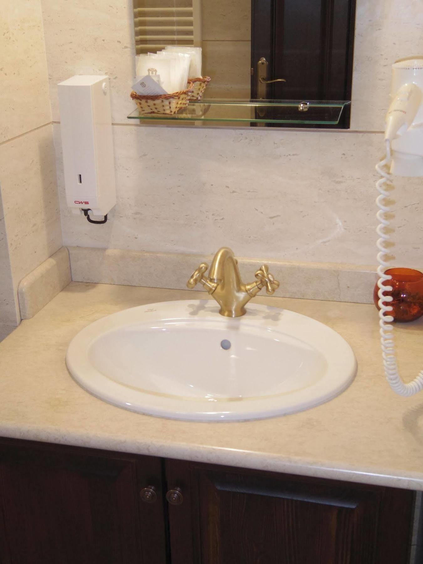 Hotel Castel Royal Mosnita Noua المظهر الخارجي الصورة
